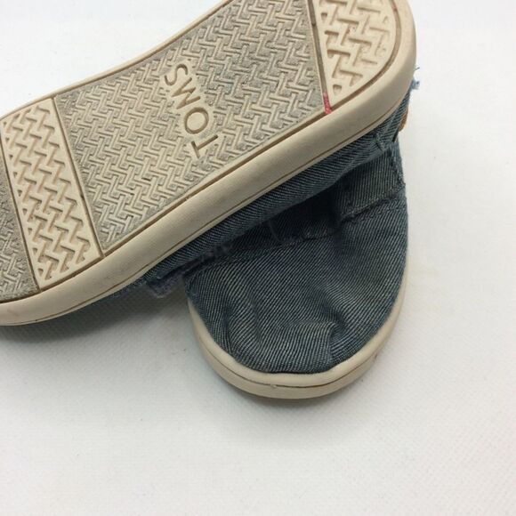 Toms shoes size 7 EUC - Picture 1 of 4